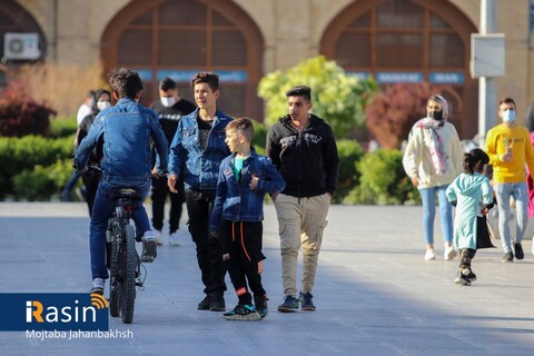 نحوه رعایت پروتکل های بهداشتی در روز قرمز اصفهان

عکس:مجتبی جهان بخش