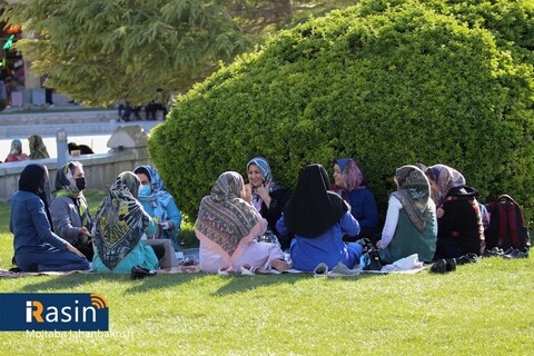 نحوه رعایت پروتکل های بهداشتی در روز قرمز اصفهان

عکس:مجتبی جهان بخش