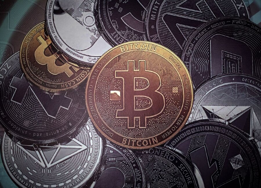 ارزهای دیجیتالی ریزشی باقی ماندند
