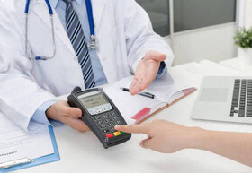 نرخ ویزیت پزشکان در سال جاری/پرداختی بیماران از قیمت‌های جدید چقدر است؟