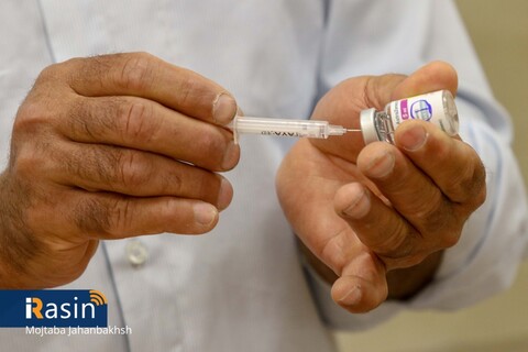 اجرای طرح واکسیناسیون پاکبان های شهرداری اصفهان

عکس:مجتبی جهان بخش