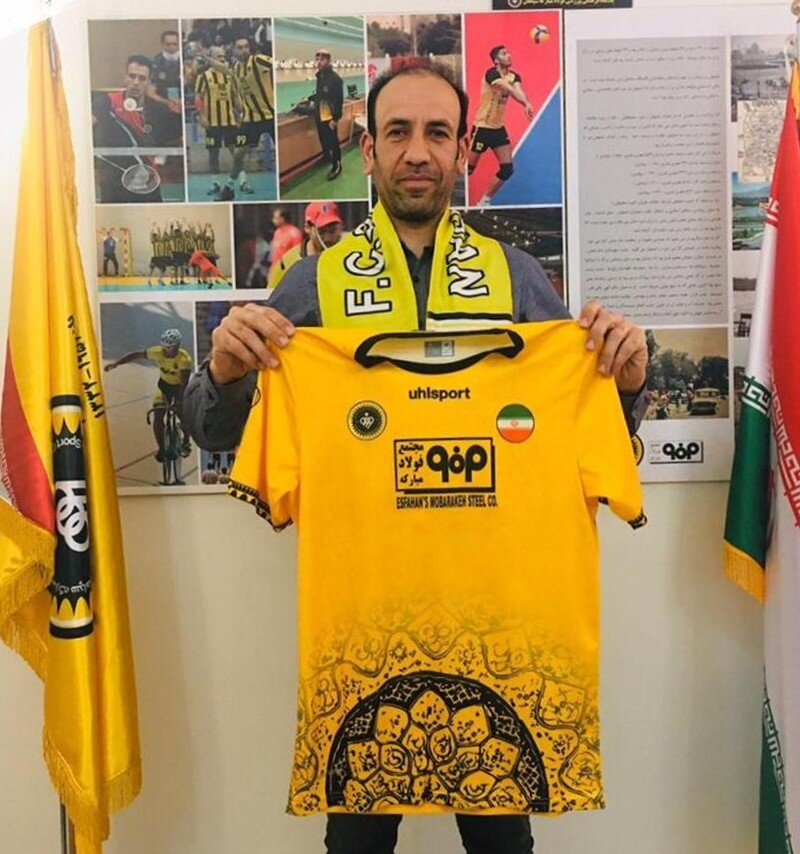 پرویز پزشکی قرارداد خود را با سپاهان تمدید کرد
