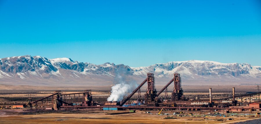 ثبت رکورد تولید ۷۰۰ هزار تن تختال در فولاد مبارکه؛ تلاش برای کاهش وابستگی ایران به واردات ورق‌های فولادی