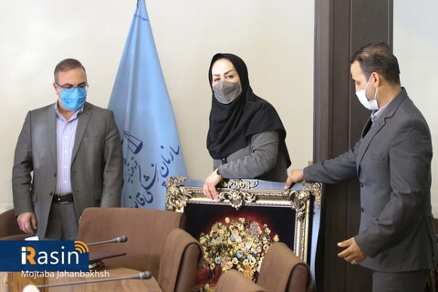 ایین تقدیر سازمان پزشک قانونی کشور ازمسئولیت اجتماعی شرکت فولاد مبارکه اصفهان

عکس:مجتبی جهان بخش