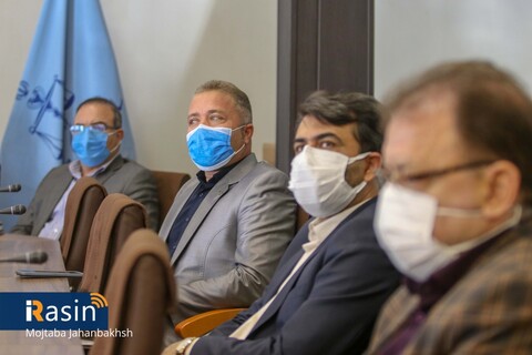 ایین تقدیر سازمان پزشک قانونی کشور ازمسئولیت اجتماعی شرکت فولاد مبارکه اصفهان

عکس:مجتبی جهان بخش
