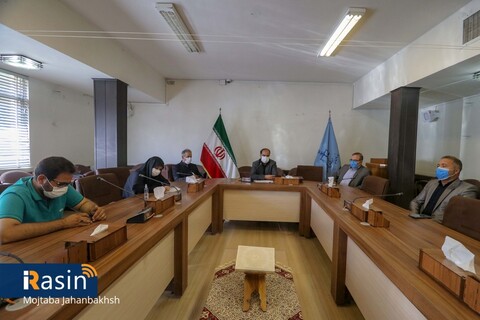 ایین تقدیر سازمان پزشک قانونی کشور ازمسئولیت اجتماعی شرکت فولاد مبارکه اصفهان

عکس:مجتبی جهان بخش