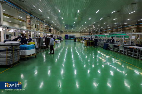 گروه صنعتی انتخاب الکترونیک- اسنوا-لوزام خانگی- کارگر-کارخانه-کارگر کارخانه