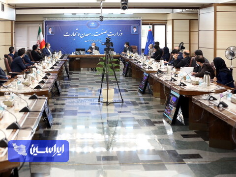 جلسه ویدئو کنفرانسی روسا و مسئولین روابط عمومی سازمان صمت استانی و مدیران روابط عمومی واحدهای تابعه با حضور وزیر صمت