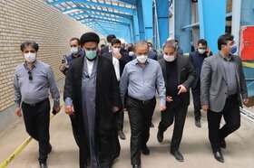 بازدید وزیر صمت از شرکت کویر مقوا اردستان