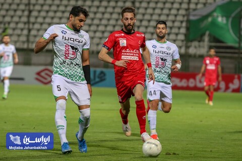 دیدار معوقه هفته بیستم  ذوب اهن اصفهان و پرسپولیس تهرانعکس:مجتبی جهان بخش