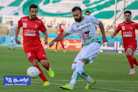 دیدار معوقه هفته بیستم  ذوب اهن اصفهان و پرسپولیس تهرانعکس:مجتبی جهان بخش