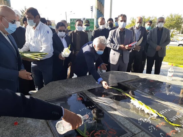 افتتاح منازل مسکونی برای محرومان و بازدید از سامانه دوم آبرسانی در اصفهان 