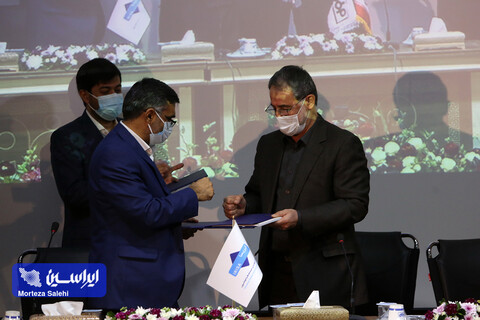 امضای تفاهم نامه همکاری فولاد مبارکه وایرانسل