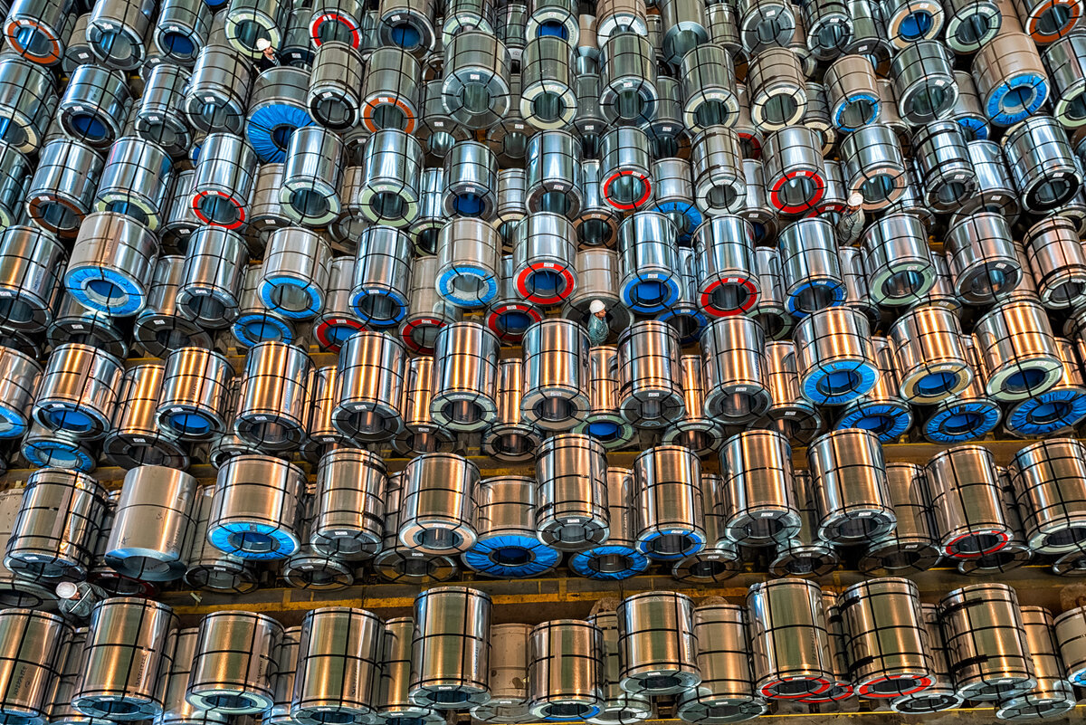 افزایش رضایت مشتریان با توسعه خطوط ورق رنگی فولاد مبارکه