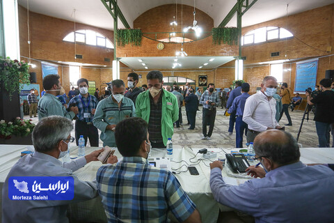 حضور پرشور کارکنان شرکت فولاد مبارکه در سیزدهمین انتخابات ریاست جمهوری