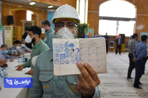 حضور پرشور کارکنان شرکت فولاد مبارکه در سیزدهمین انتخابات ریاست جمهوری