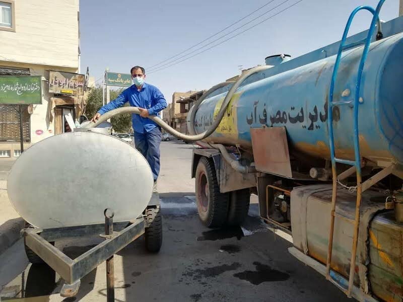 آبرسانی سیار در سطح شهر اصفهان با استفاده از ۴۰ دستگاه تانکر