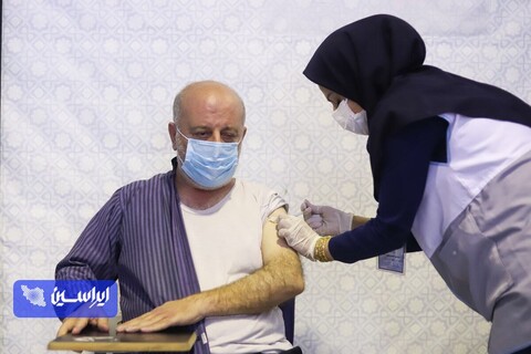آئین افتتاح ایستگاه واکسیناسیون شرق اصفهان در دانشگاه آزاد اسلامی واحد اصفهان