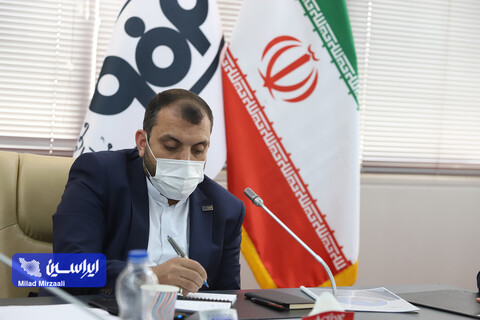 نشست مدیر روابط عمومی شرکت فولاد مبارکه با تعدادی از نمایندگان رسانه های تخصصی صنعت و اقتصاد