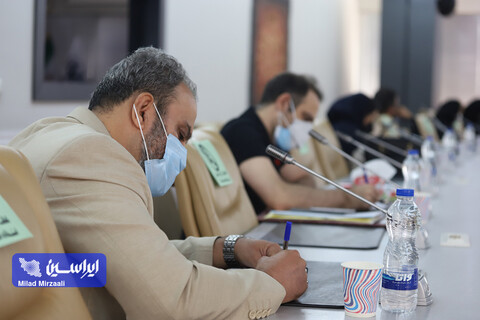 نشست مدیر روابط عمومی شرکت فولاد مبارکه با تعدادی از نمایندگان رسانه های تخصصی صنعت و اقتصاد