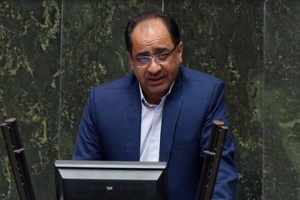 وزیر صمت حمایت صحیحی از معدن کاران و صنعت گران داشته باشد
