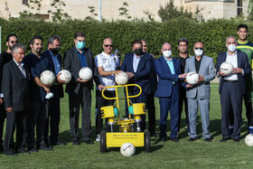 آیین رونمایی از اولین دستگاه توپ انداز ساخت ایران