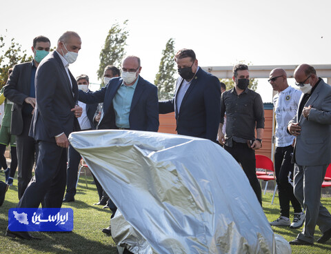 مراسم رونمایی از اولین دستگاه توپ انداز تولید داخل