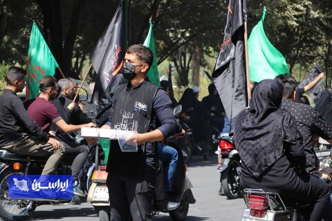 پذیرایی شرکت فولاد مبارکه از عزاداران حسینی در موکب‌های شهدای فولاد مبارکه