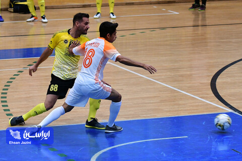 رقابت‌ تیم های فوتسال سپاهان و مس سونگون