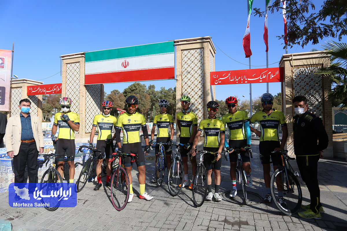 رکاب‌زنی ۸۰ کیلومتری تیم دوچرخه‌سواری سپاهان با هدف تجدید میثاق با شهدا