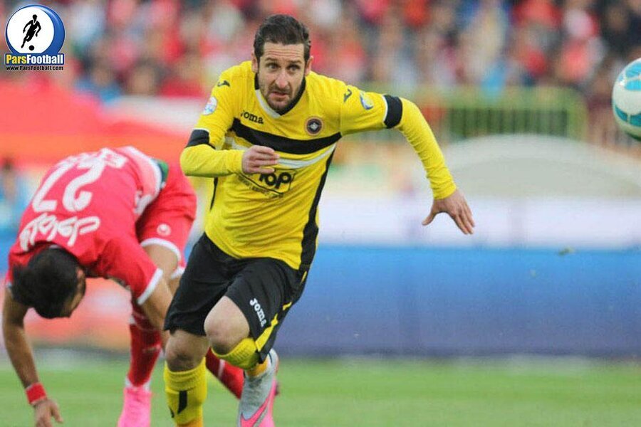 مشهد؛ پایان بدشانسی‌های سپاهان/ تراکتور برای صدرنشینان بازی می‌کند 