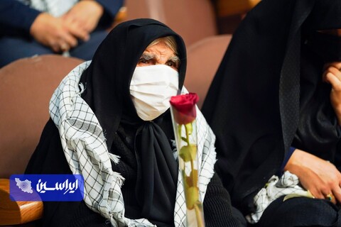 آیین تکریم مادران و همسران شهدای شرکت فولاد مبارکه