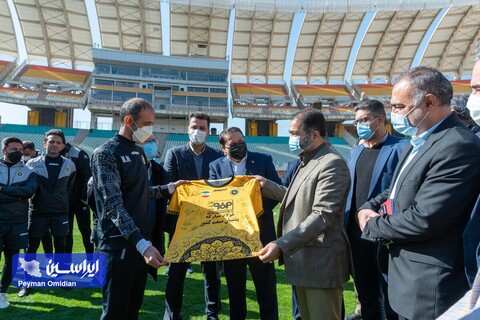 معرفی اعضای کادر فنی تیم سپاهان به استاندار اصفهان