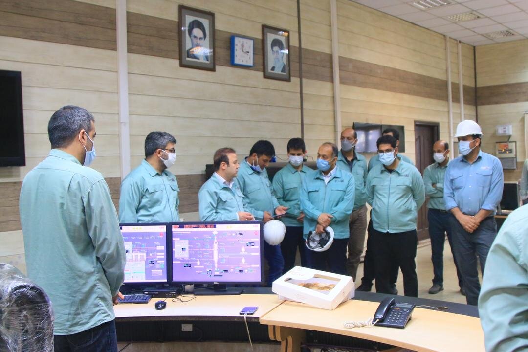 بازدید مدیرعامل فولاد هرمزگان از واحد احیا مستقیم   