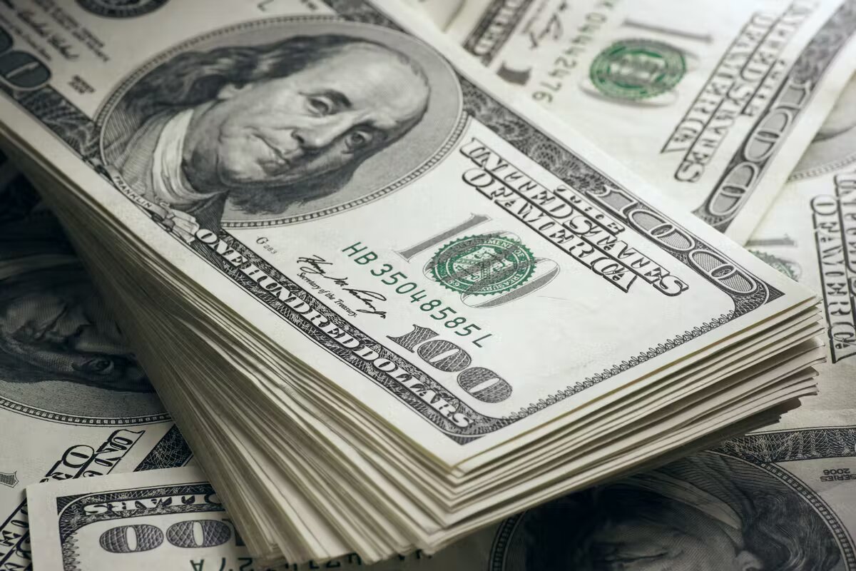 کاهش سهم دلار در تراکنش‌های مالی جهان