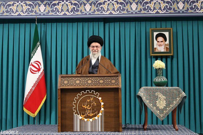 محفل انس با قرآن کریم در حضور رهبر انقلاب 