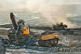 پاکستان در پی ایجاد گذرگاه‌های جدیدی برای واردات زغال‌سنگ است