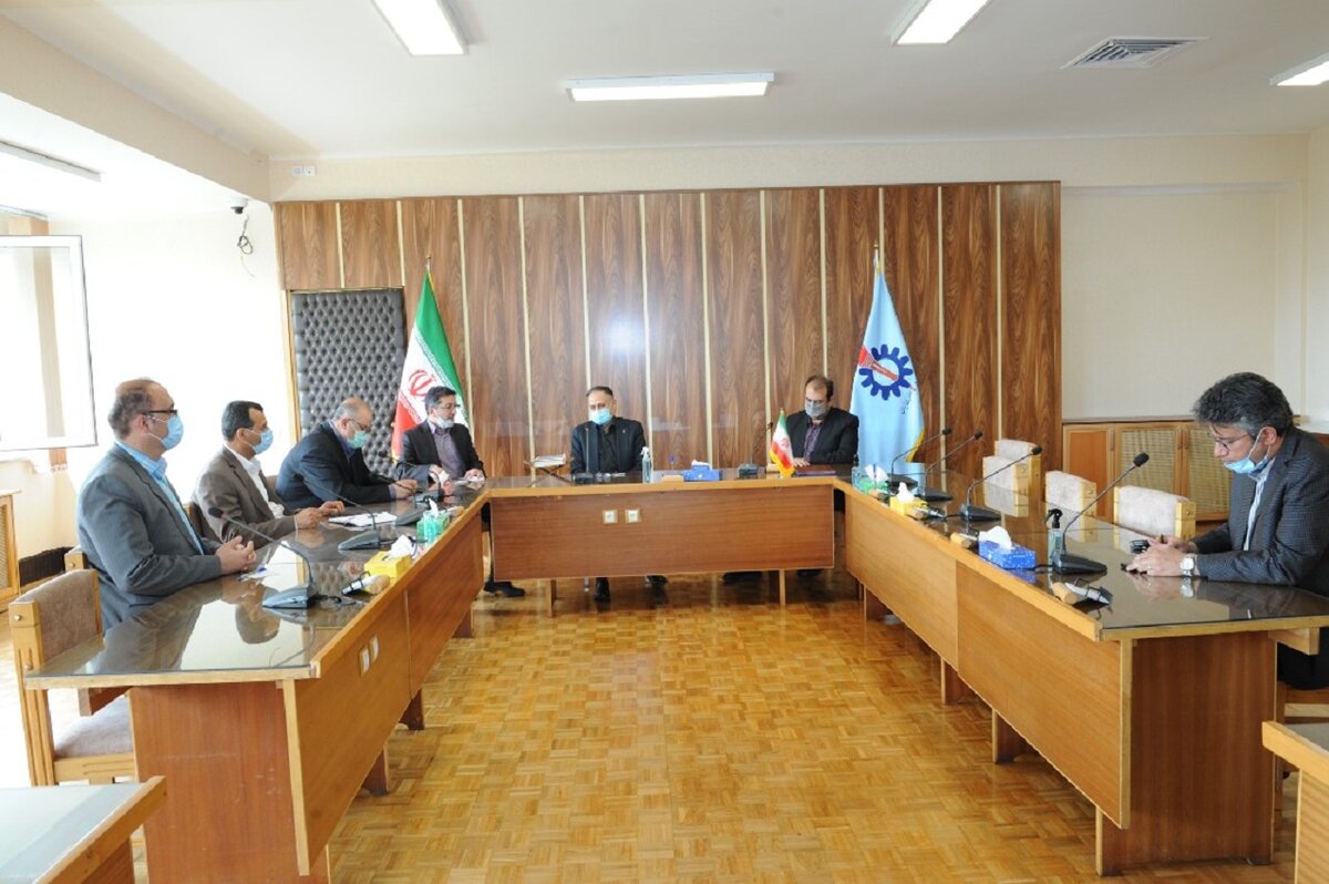 ضرورت حضور نخبگان دانشگاهی در بخش معدن و صنایع معدنی  