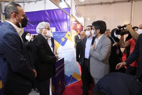 بازدید معاون وزیر صمت از نمایشگاه چشم‌انداز صنعت فولاد و سنگ‌ آهن ایران