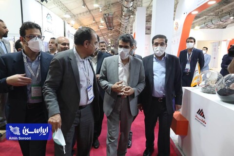 بازدید معاون وزیر صمت از همایش و نمایشگاه چشم‌انداز صنعت فولاد و سنگ‌آهن ایران