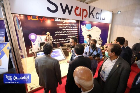 بازدید معاون وزیر صمت از نمایشگاه چشم‌انداز صنعت فولاد و سنگ‌ آهن ایران
