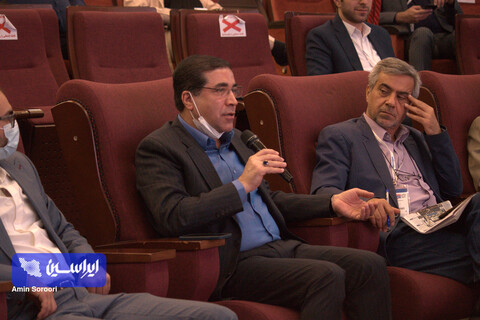 روز اول همایش «چشم‌انداز صنعت فولاد و سنگ‌آهن ایران»