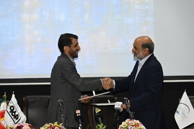 مراسم امضای تفاهم‌نامه همکاری میان شرکت صنایع پتروشیمی خلیج فارس و شرکت فولاد مبارکه