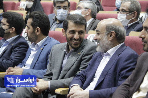 مراسم امضا تفاهم‌نامه همکاری میان شرکت صنایع پتروشیمی خلیج فارس و شرکت فولاد مبارکه