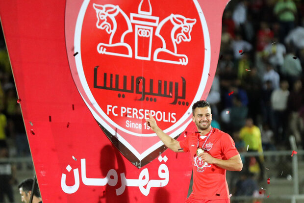 سروش رفیعی سرخ‌پوش شد
