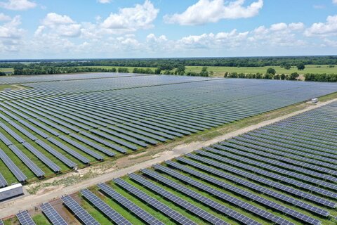 مزارع تولید انرژی خورشیدی