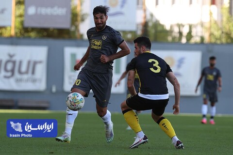 دیدار تیم‌های سپاهان و استانبول اسپور