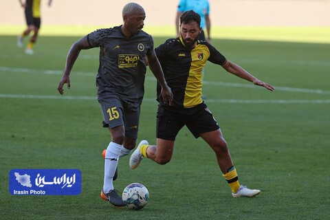 دیدار تیم‌های سپاهان و استانبول اسپور