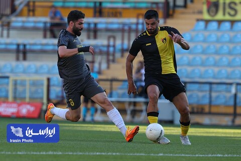 دیدار تیم‌های سپاهان و استانبول اسپور