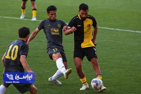 دیدار تیم‌های سپاهان و استانبول اسپور